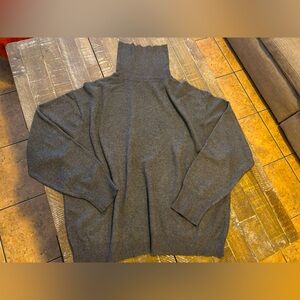 J. Peterman Men's Charcoal Gray Turtleneck Sweater